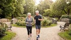 Was wirklich hilft, nach 65 aktiv zu bleiben: 4 bewährte Trainingsformen